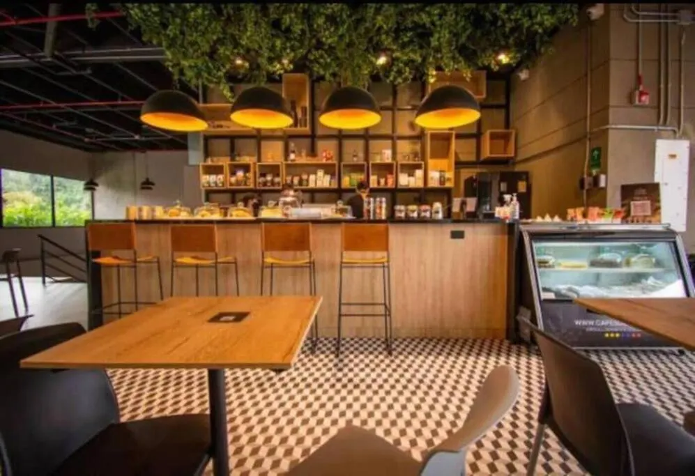 Bright Studio Topfloor A/C, Poblado Coworking1412 Medellin