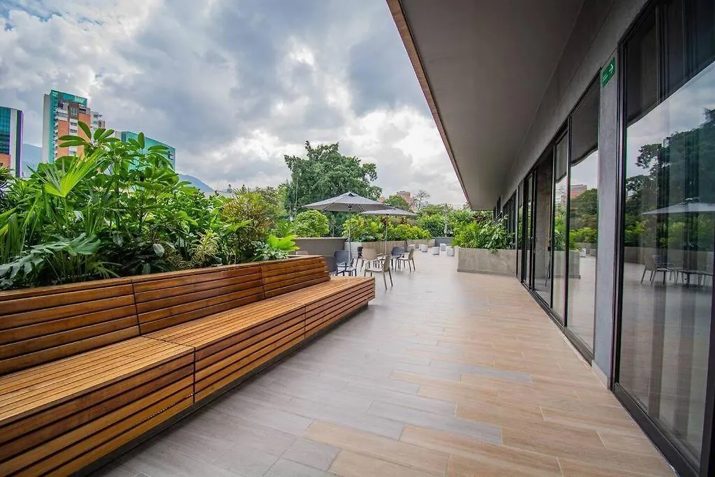 Bright Studio Topfloor A/C, Poblado Coworking1412 Medellin Colombia